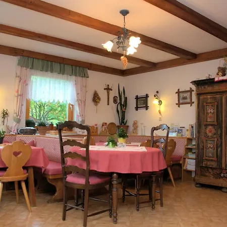Gaestehaus Puerstl-kocher Bed & Breakfast *